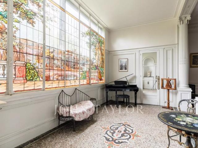 Tout savoir sur cette maison dans le quartier Hôtel de Ville Quinconce Saint Seurin Fondaudège, à Bordeaux