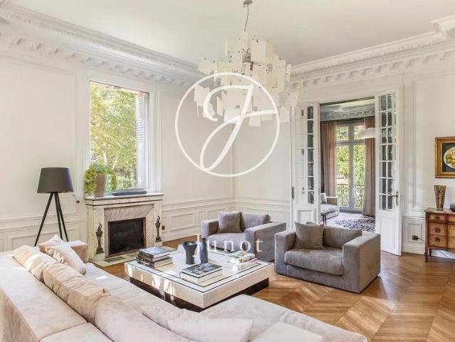 Tout savoir sur cette maison dans le quartier Ibis, à Le Vésinet