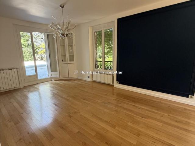 Tout savoir sur cette maison dans le quartier Jonchere Malmaison Saint Cucufa, à Rueil Malmaison