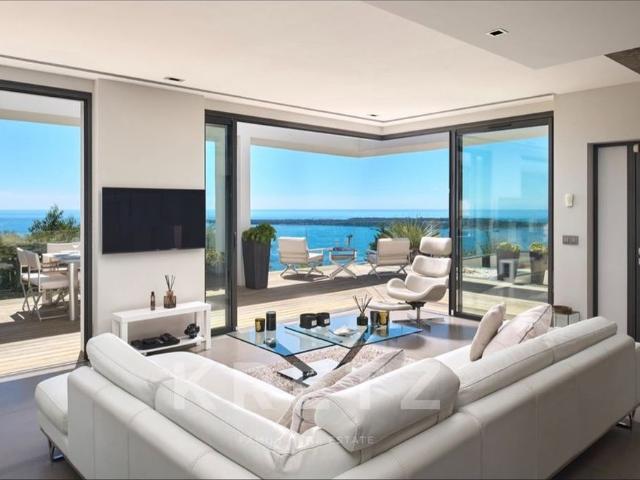 Tout savoir sur cette maison dans le quartier La Californie, à Cannes