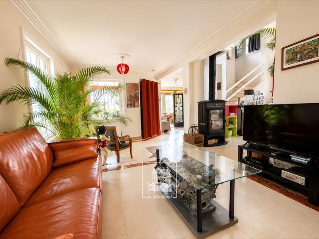 Tout savoir sur cette maison dans le quartier La Châtaigneraie La Feuillaume Sud, à La Celle Saint Cloud