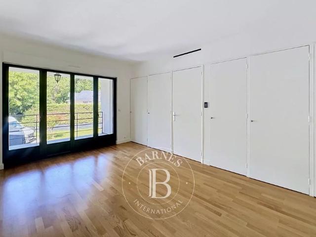 Tout savoir sur cette maison dans le quartier La Châtaigneraie La Feuillaume Sud, à La Celle Saint Cloud
