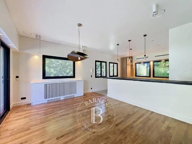 Tout savoir sur cette maison dans le quartier La Châtaigneraie La Feuillaume Sud, à La Celle Saint Cloud