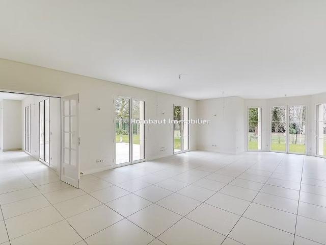 Tout savoir sur cette maison dans le quartier La Châtaigneraie La Feuillaume Sud, à La Celle Saint Cloud