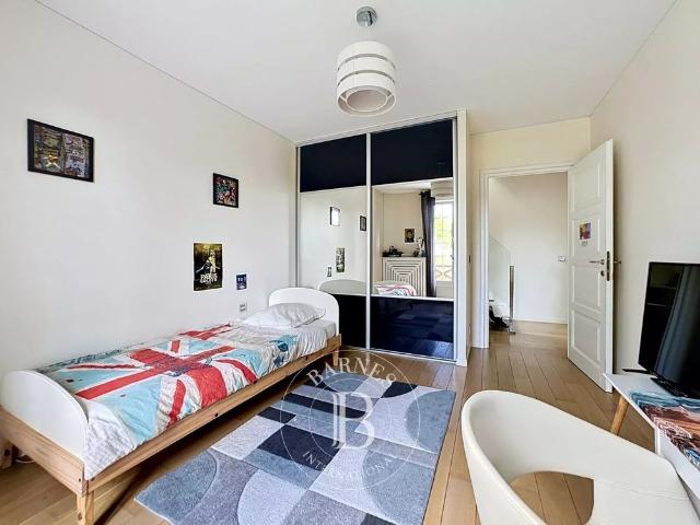 Tout savoir sur cette maison dans le quartier La Varenne, à Saint Maur des Fossés