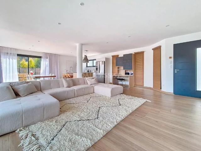 Tout savoir sur cette maison dans le quartier Le Charrel Camp Major Saint Mître, à Aubagne