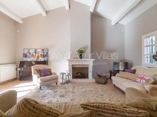 Tout savoir sur cette maison dans le quartier Le Village, à Valbonne