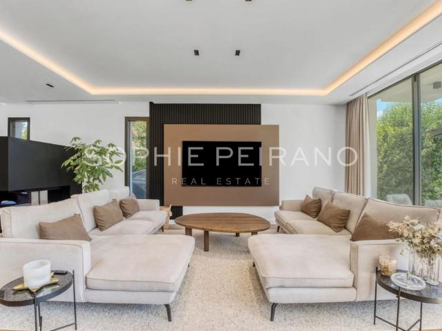 Tout savoir sur cette maison dans le quartier Les Colles Camp Lauvas Font de l'Orme, à Mougins