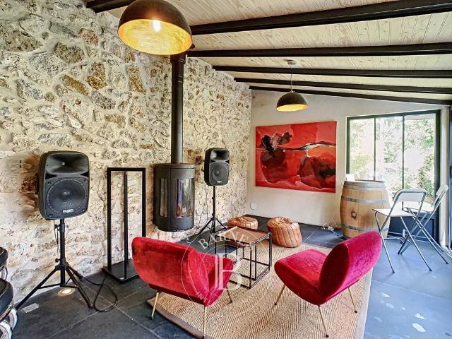 Tout savoir sur cette maison dans le quartier Les Hauts de Bougival, à Bougival