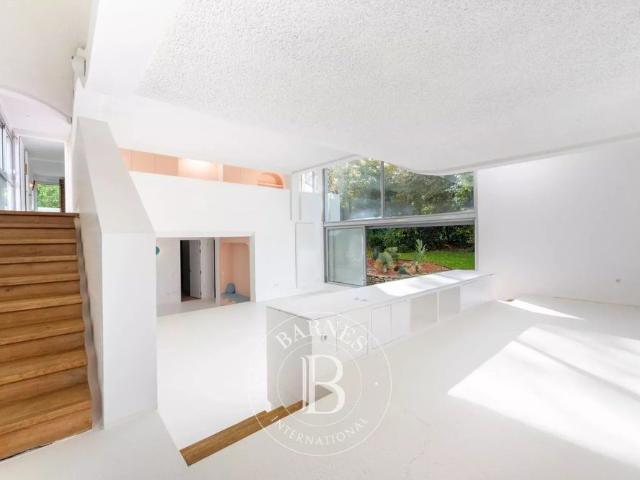 Tout savoir sur cette maison dans le quartier Les Hauts de Bougival, à Bougival