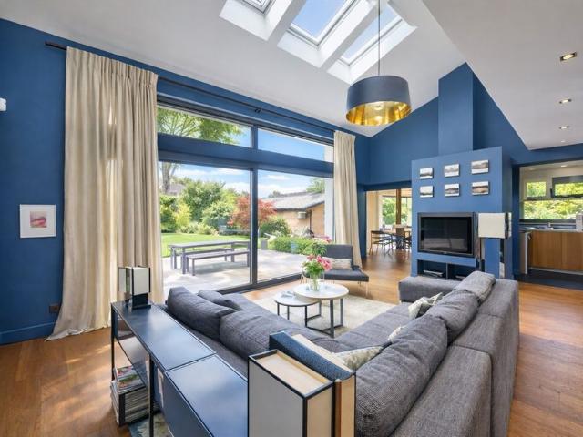 Tout savoir sur cette maison dans le quartier Les Hauts de Bougival, à Bougival