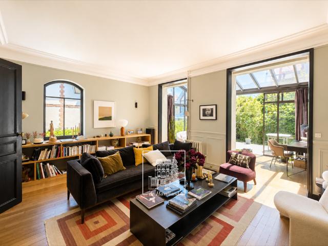 Tout savoir sur cette maison dans le quartier Mairie, à Garches