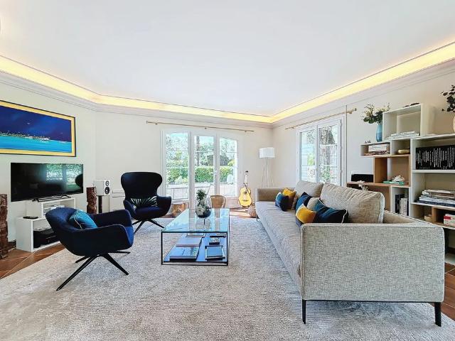 Tout savoir sur cette maison dans le quartier Nord, à Roquefort les Pins