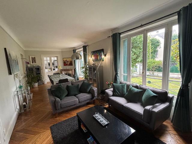 Tout savoir sur cette maison dans le quartier Saint Nicolas, à Maisons Laffitte