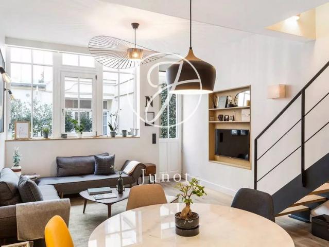Tout savoir sur cette maison dans le quartier Saint Placide, à Paris 6ème