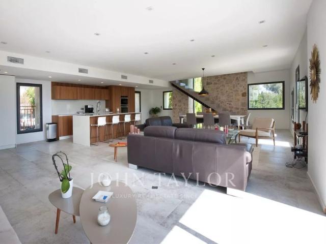 Tout savoir sur cette maison dans le quartier Sainte Anne, à Vence