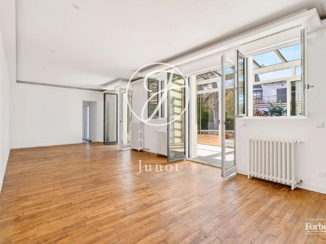 Tout savoir sur cette maison dans le quartier Sud RER, à Le Vésinet
