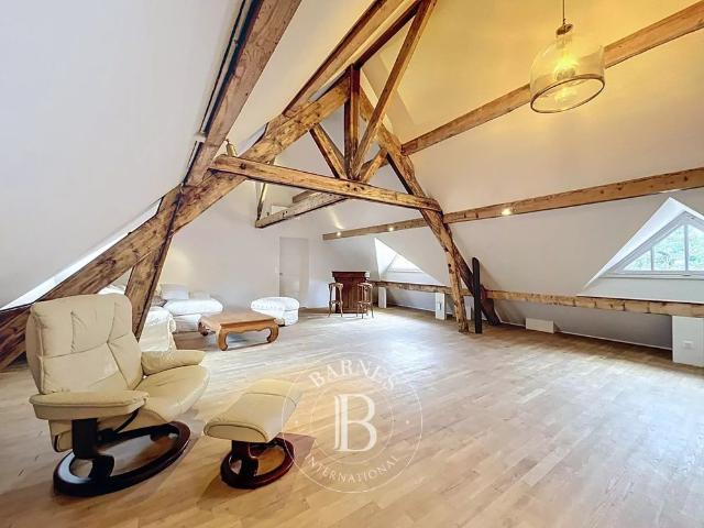 Tout savoir sur cette maison dans le quartier Parc de Sceaux, à Sceaux
