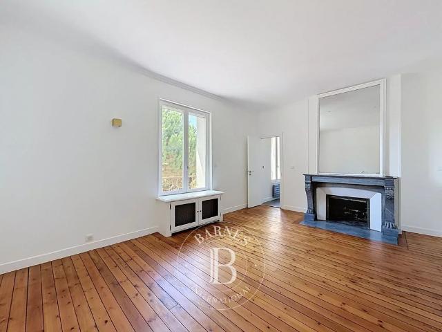 Tout savoir sur cette maison dans le quartier Plateau Thery Centre Ancien, à Vaucresson