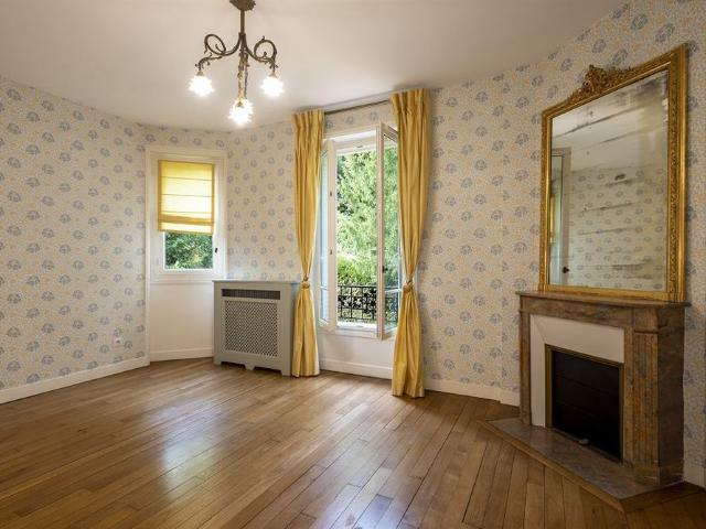 Tout savoir sur cette maison dans le quartier Plateau Thery Centre Ancien, à Vaucresson