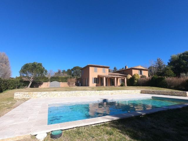 Tout savoir sur cette maison dans le quartier Plateau de Puyricard La Trévaresse, à Aix en Provence