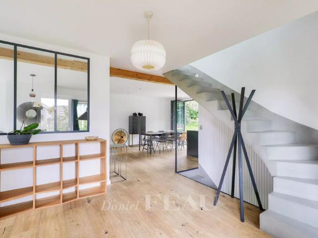 Tout savoir sur cette maison dans le quartier Plateau Mont Valérien, à Rueil Malmaison