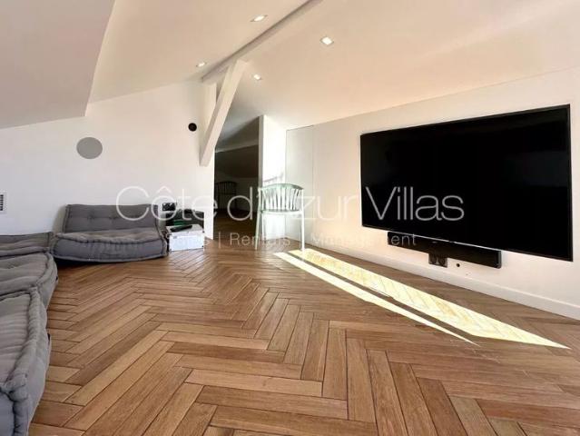Tout savoir sur cette maison dans le quartier Terrefial, à Cannes