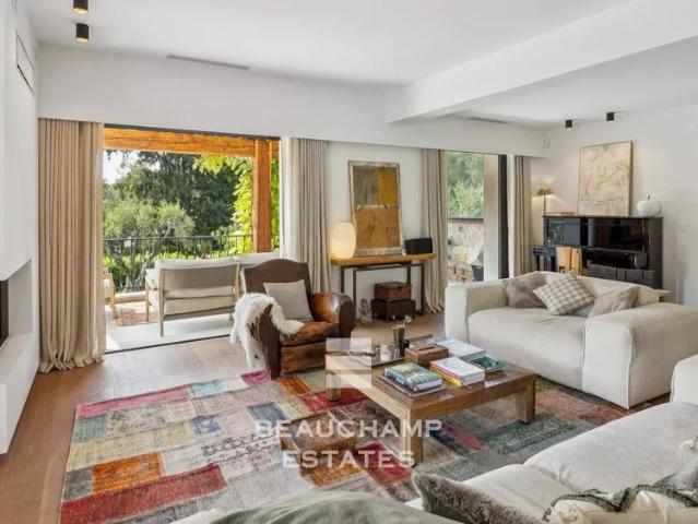 Tout savoir sur cette maison dans le quartier Valmasque Notre Dame de Vie, à Mougins