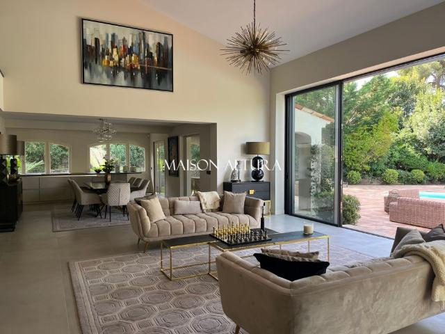 Tout savoir sur cette maison dans le quartier Valmasque Notre Dame de Vie, à Mougins