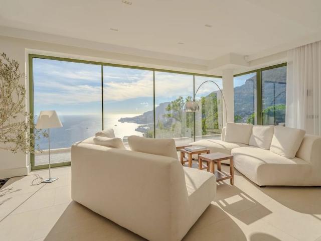 Tout savoir sur cette maison dans le quartier Village Cros de Caste Coupiere Mont Gros, à Roquebrune Cap Martin