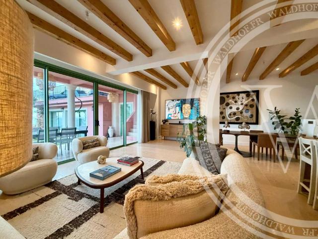 Tout savoir sur cette maison dans le quartier Village Cros de Caste Coupiere Mont Gros, à Roquebrune Cap Martin
