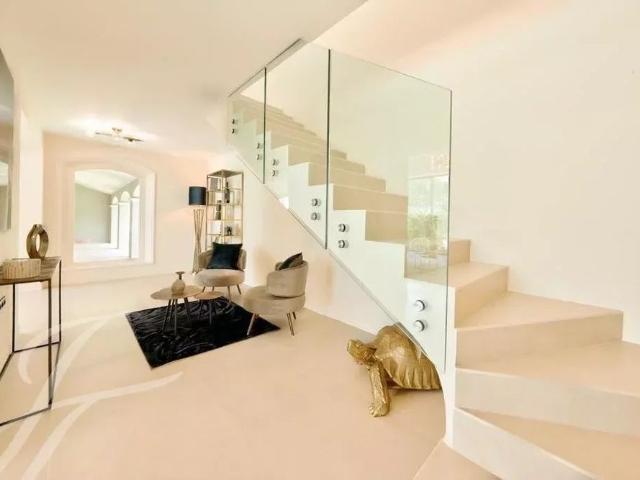Tout savoir sur cette maison dans le quartier Village Le Val Cabrieres, à Mougins