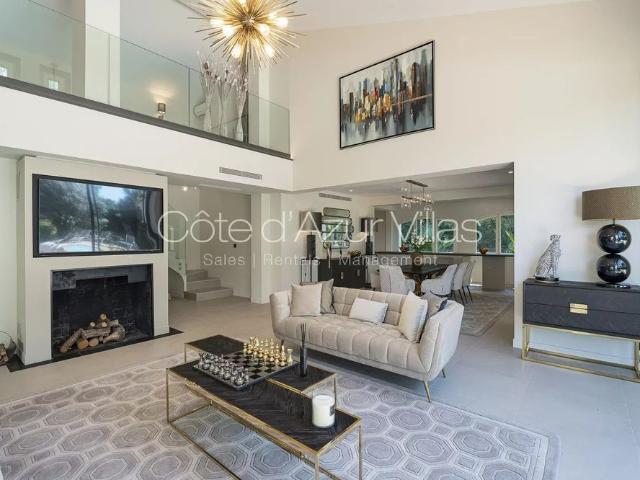 Tout savoir sur cette maison dans le quartier Village Le Val Cabrieres, à Mougins