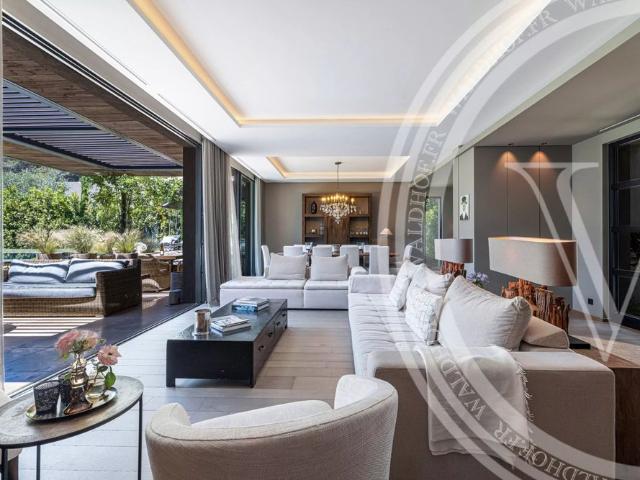 Tout savoir sur cette maison dans le quartier Village Le Val Cabrieres, à Mougins