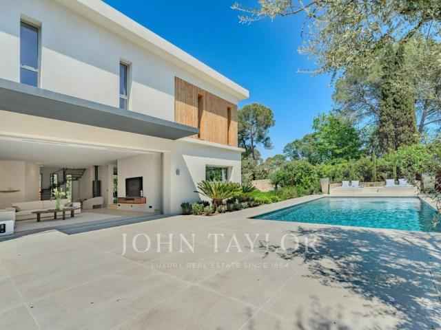 Tout savoir sur cette maison dans le quartier Village Le Val Cabrieres, à Mougins