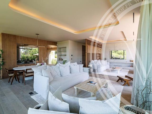 Tout savoir sur cette maison dans le quartier Village Le Val Cabrieres, à Mougins