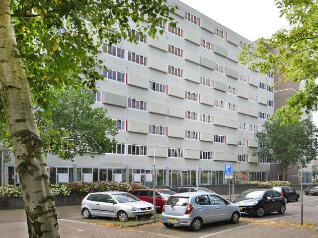 Toutenburgh, 83