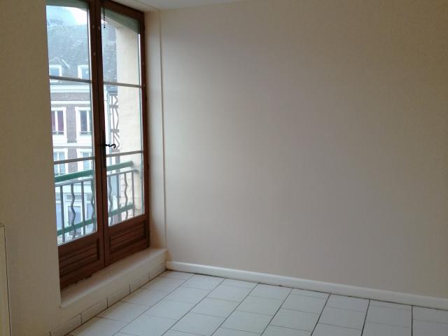 TOUTES COMMODITES SUR PLACE !