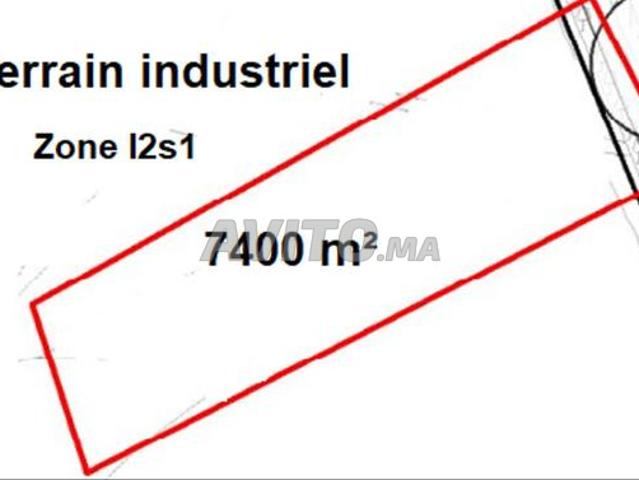Terrain industriel 7400 m² I2S1 à Sbata Sidi Oth