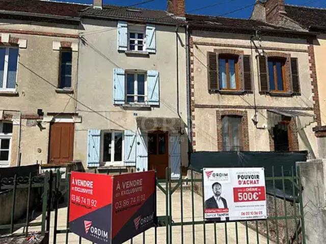 Toucy 89130 Achat / Vente maison 4 pièces t4 au dernier étage