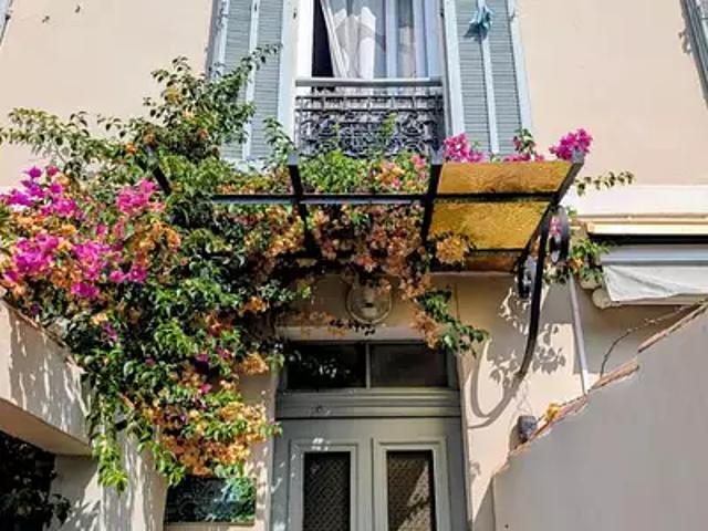 Toulon 83000 Achat / Vente appartement 1 pièce t1 au dernier étage balcon