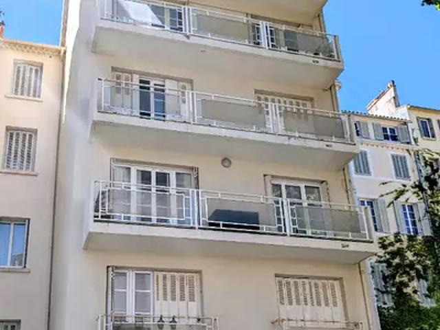 Toulon 83000 Achat / Vente appartement 2 pièces t2 cave