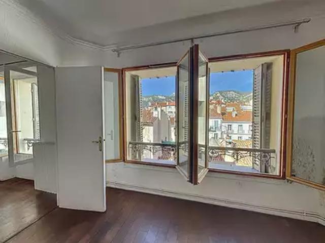 Toulon 83000 Achat / Vente appartement 2 pièces t2 cave