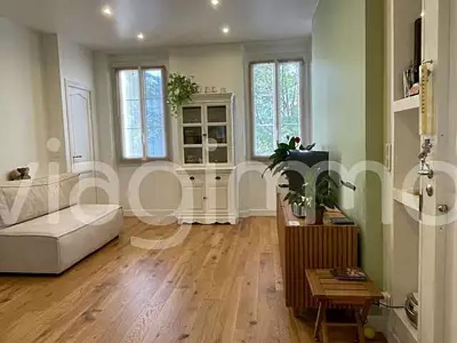 Toulon 83000 Achat / Vente appartement 2 pièces t2 au dernier étage