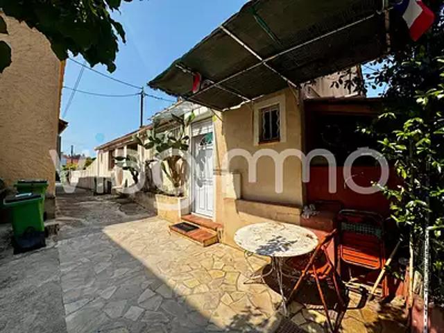 Toulon 83000 Achat / Vente appartement 2 pièces t2 au dernier étage