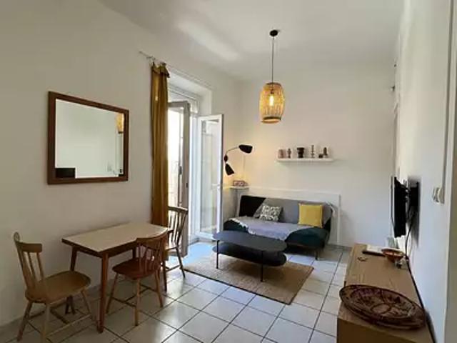 Toulon 83000 Location appartement 2 pièces t2 terrasse