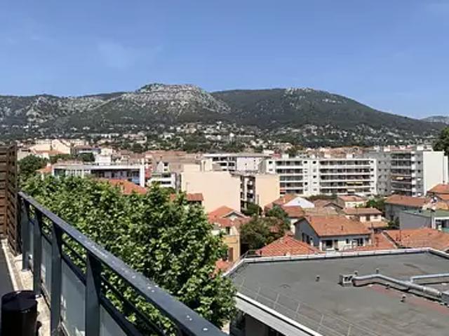 Toulon 83100 Achat / Vente appartement 3 pièces t3 au dernier étage