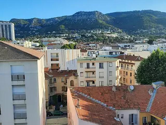Toulon 83100 Achat / Vente appartement 1 pièce t1 au dernier étage