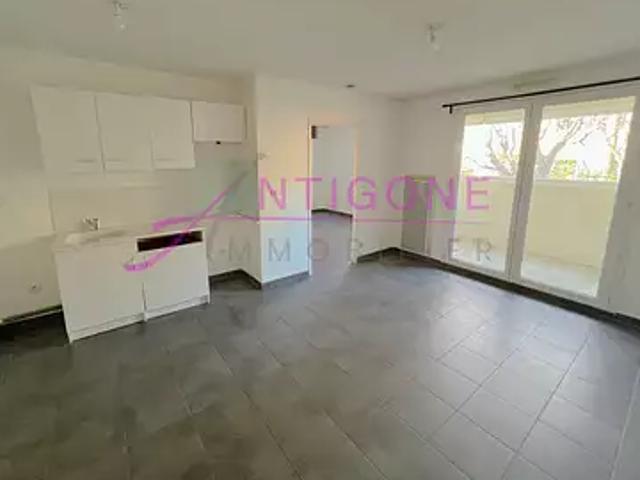 Toulon 83100 Achat / Vente appartement 2 pièces t2