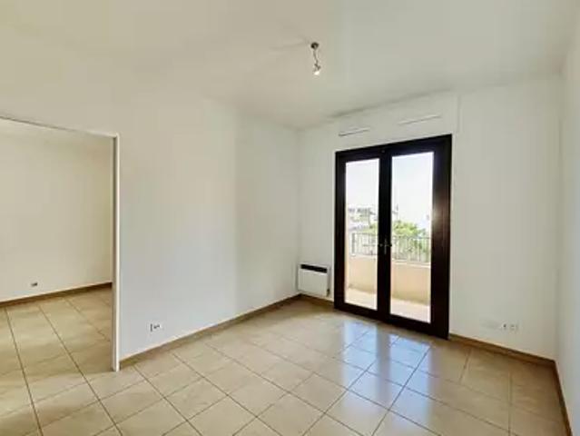 Toulon 83100 Achat / Vente appartement 2 pièces t2 cave balcon